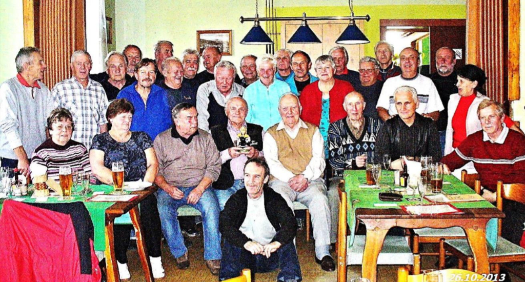 Společné foto účastníků výročního zasedání KFS. 