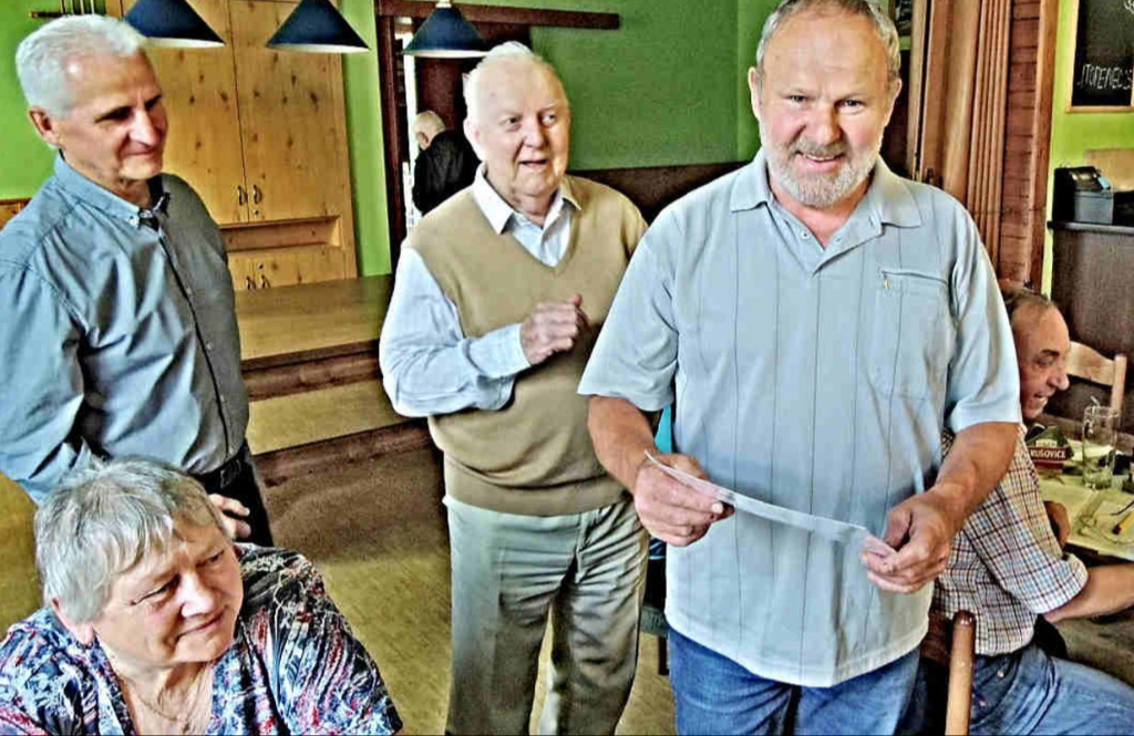 Naše setkání se konalo v sobotu 20. června 2015 a zúčastnilo se ho třicet jedna členů KFS a tři hosté.